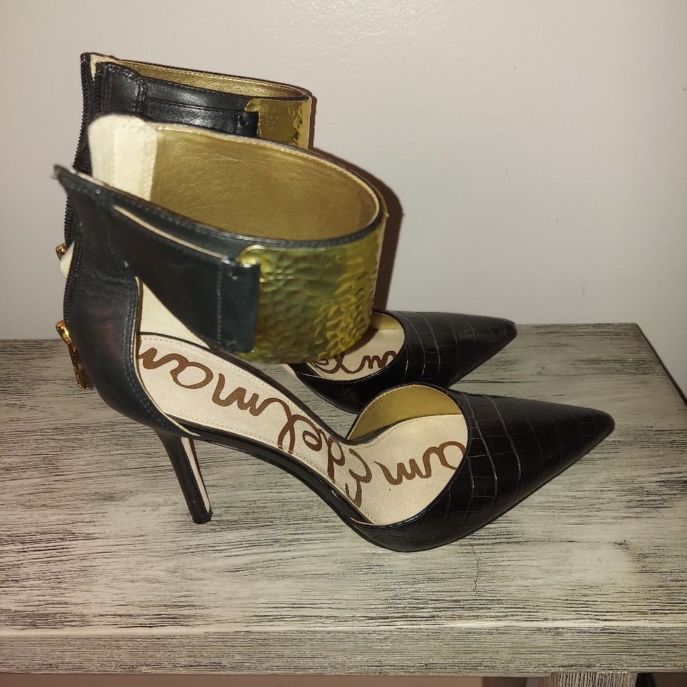 Sam Edelman black pumps